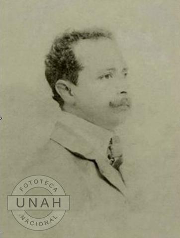 Perfil de Turcios, 1903 a sus 26 años. - Archivo UNAH